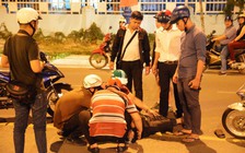 Những người Sài Gòn 'quá rảnh' đi đêm đưa người xỉn về nhà, vá xe miễn phí