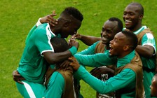 Cơn lốc châu Phi cuốn bay Ba Lan