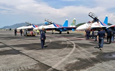 Đội bay Hiệp sĩ Nga với tiêm kích Su-30SM đã đến Malaysia