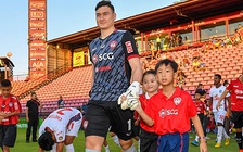 Đặng Văn Lâm giành niềm tin tuyệt đối và lời tán dương từ Muangthong United