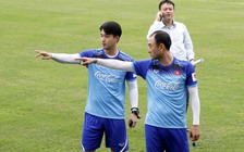 U.23 Việt Nam ngày đầu tập trung: Thầy Park 'lép vế' trước 3 đồng hương