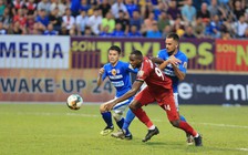 HLV Chung Hea-song lại bức xúc vì trọng tài “ép” TP.HCM