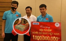 Báo Thanh Niên tặng phần thưởng giá trị cho các đội tuyển bóng đá, VĐV xuất sắc