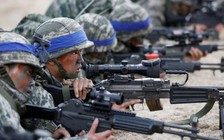 Quân đội Hàn Quốc tốn 90 phát đạn để bắn... bong bóng