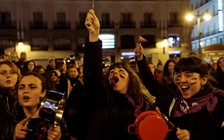 Phụ nữ khua nồi, gõ chảo kỷ niệm ngày Quốc tế phụ nữ