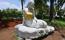 ‘Tiên cá ngực trần’ được mặc áo yếm