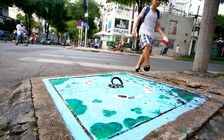 'Biến' nắp cống thành tranh vẽ ngay trung tâm TP.HCM
