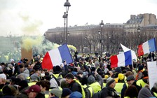 Biểu tình tuần thứ 10 liên tiếp tại Pháp