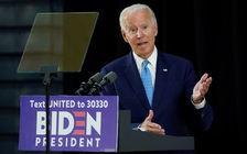 Ứng cử viên Biden: Tổng thống Trump đã 'giương cờ trắng' trong cuộc chiến chống Covid-19