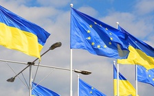 Lo lắng trước khủng hoảng khí đốt, nội bộ EU tranh cãi viện trợ cho Ukraine