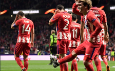 Atletico được Sporting "biếu không" hai bàn thắng