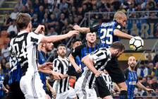 Thắng kịch tính Inter, Juve tiến gần ngôi vô địch Serie A