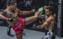 Huyền thoại muay Thái knock-out đối thủ bằng combo đòn “trời giáng“