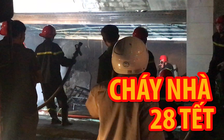 Chủ nhà đi Mỹ bỏ mặc ô tô, xe máy cháy trơ khung