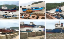 Bão số 2 đánh chìm hàng chục tàu thuyền ở Quảng Bình, 6 người bị thương