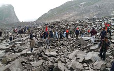 Lở đất kinh hoàng ở Trung Quốc