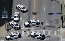 Bé gái 8 tuổi 'đua xe' với cảnh sát