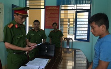 'Mò' mật khẩu, chiếm quyền 100 tài khoản Facebook lừa nạp card