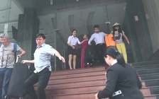 Cháy khách sạn 12 tầng, du khách sơ tán khẩn cấp