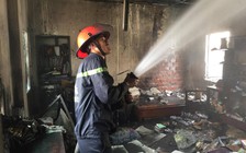 Máy quạt bị chập điện, cửa hàng bánh mì phát hỏa