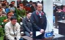 Bị cáo Vũ Đức Thuận khóc nức nở khi nói lời sau cùng