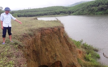 Dân bất lực nhìn sông 'nuốt' đất nông nghiệp