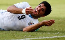[KÝ ỨC WORLD CUP] Suarez lại...cắn đối phương tại World Cup 2014