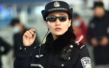 Cảnh sát Trung Quốc dùng kính thông minh nhận dạng tội phạm