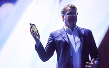 Khám phá smartphone màn hình gập được đầu tiên của Samsung