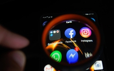 Nhiều ứng dụng gửi dữ liệu riêng tư của người dùng đến Facebook