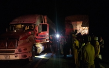 Xe container dừng giữa đường gây tai nạn liên hoàn trên QL1A