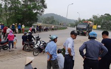 Người dân ra đường chặn xe chở rác vì bãi rác gây ô nhiễm