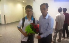 Cậu học trò chế 'cánh tay robot' đoạt giải 3 ở Mỹ vừa về đến Việt Nam