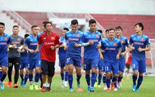 HLV Hữu Thắng: ‘Hãy chỉ cho tôi cầu thủ nào không xứng đáng ở tuyển Việt Nam’