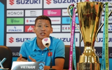 Tiền đạo Anh Đức nói về áp lực của đàn em Đức Chinh