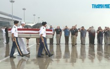 Trao trả 3 bộ hài cốt quân nhân Mỹ trong mưa lớn