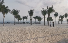 Bãi biển Bãi Cháy sầm uất giờ đìu hiu vì chỉ còn ¼ lượng khách