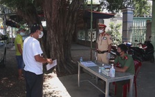 Nhiều xe phải quay đầu trở về khi đến chốt kiểm dịch Covid-19 ở Bình Phước