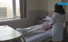 Mang khối u nang buồng trứng to bằng trái bóng đá suốt nhiều năm