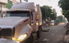Xe container “điên” tông hàng loạt phương tiện trên đường 3 Tháng 2
