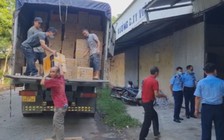 Thu giữ 50 tấn dao cạo râu, bút bi giả... của thương nhân người Trung Quốc