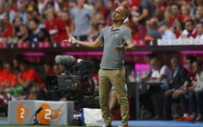 Guardiola khởi đầu ở Man City bằng trận thua Bayern Munich