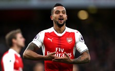 Walcott khống chế bóng siêu hơn Messi