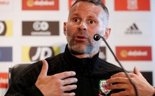 Ryan Giggs lo Man City sẽ giành được cú ăn bốn