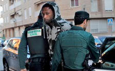 Villarreal trừng phạt hậu vệ bị truy tố tội giết người