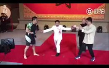 Từ Hiểu Đông gây sốc với màn hạ cao thủ Vịnh Xuân quyền