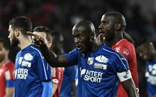 Nạn phân biệt chủng tộc lan rộng ở bóng đá châu Âu