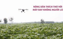 Nông dân thích thú với máy bay không người lái phun thuốc cây trồng