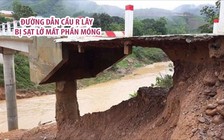Cận cảnh đường dẫn lên cầu R Lây bị sạt lở mất phần móng