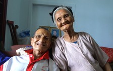 Vợ chồng 90 tuổi viết đơn xin thoát khỏi hộ nghèo